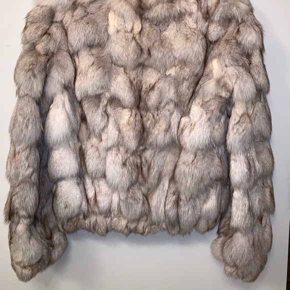 Waist length Fur Coat - Picture 5 of 8